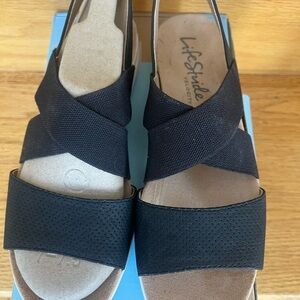 Life Stride Black Sandals with Crisscross Straps and Open Toe Design